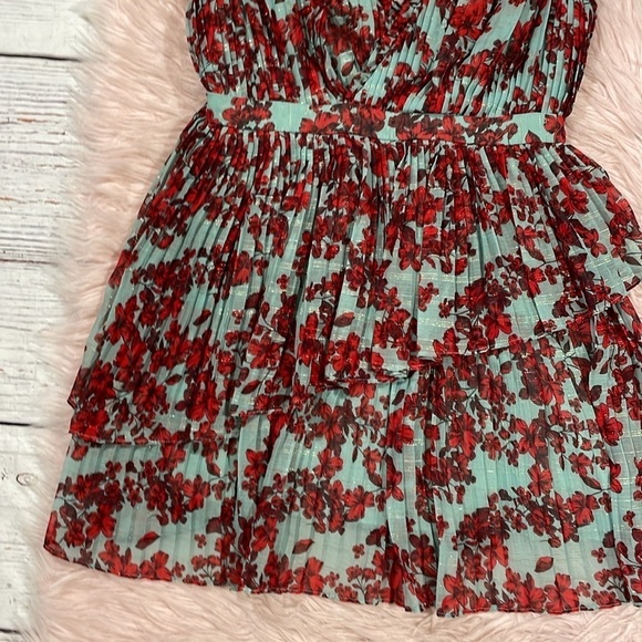 La Maison Talulah Superbloom Mini Dress In Red Floral Garden Tie Sleeveless - Picture 8 of 11